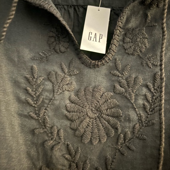 Embroidered linen tunic top NWT size S - Picture 2 of 5